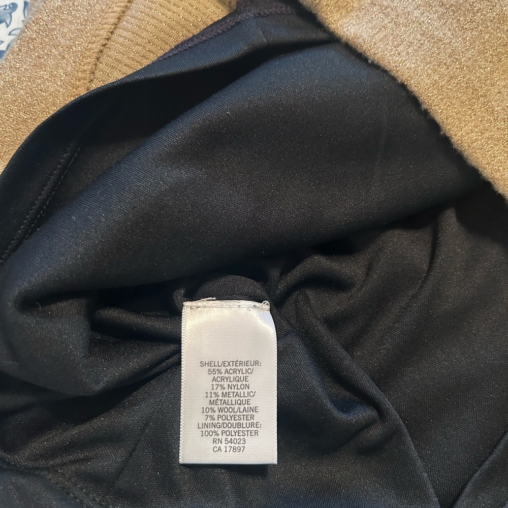 Dress - Picture 7 of 8